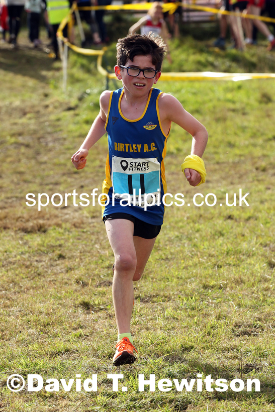 Boys under-13s 2021 North Eastern Harrier League, Druridge Bay. Photo: David T. Hewitson/Sports for All Pics